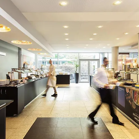 Novotel West Hotel 4*