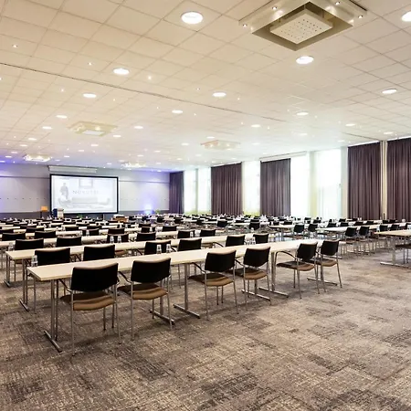 Novotel West Hotel 4*