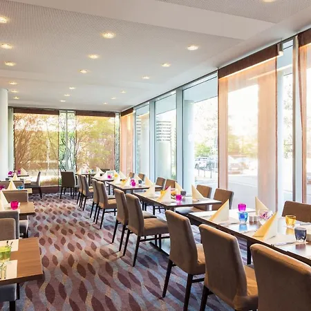 Novotel West 4*