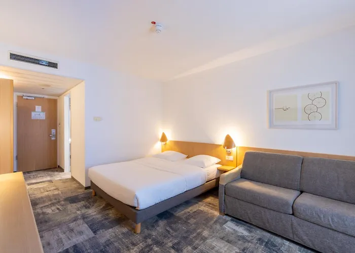 Novotel West