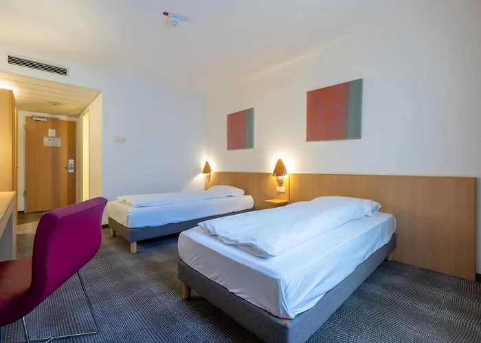 Szálloda Novotel West