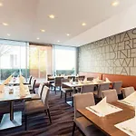 Novotel West