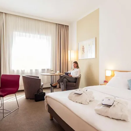Отель Novotel West