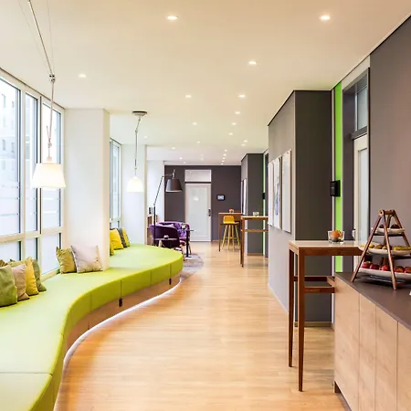 Novotel West Отель