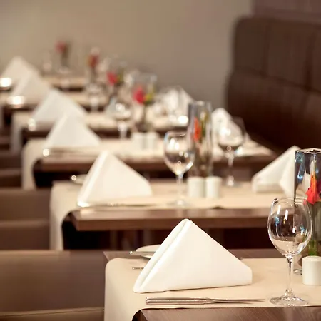 Novotel West Отель 4*