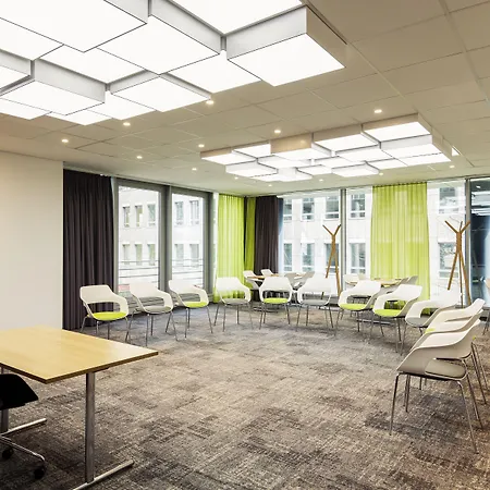 מלון Novotel West