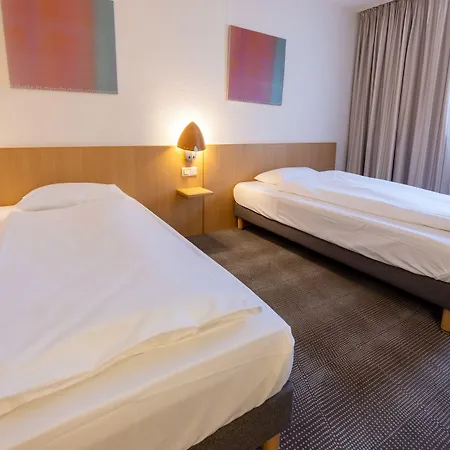 מלון Novotel West דיסלדורף