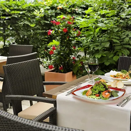 Novotel West Otel 4*
