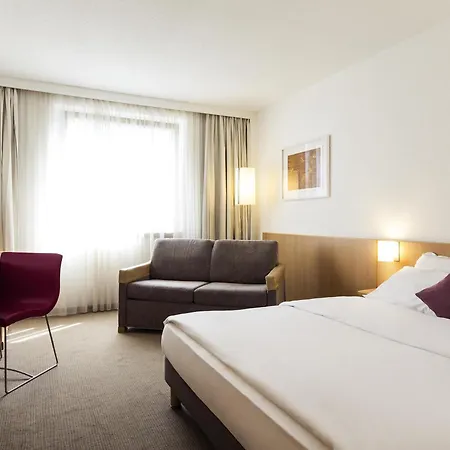 Novotel West Hotel 4*
