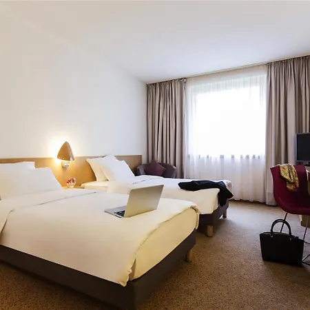Otel Novotel West