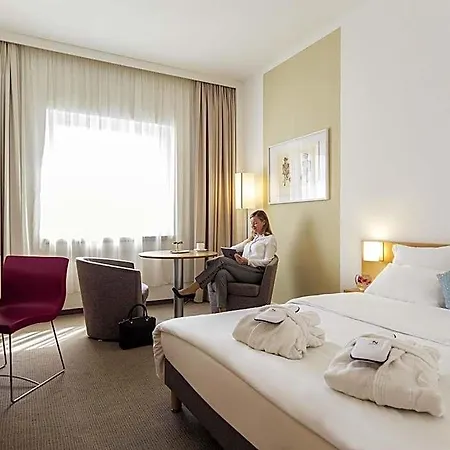 Novotel West Hotel 4*