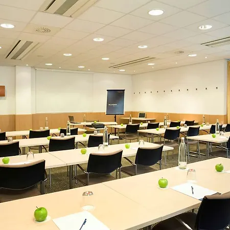 Szálloda Novotel West