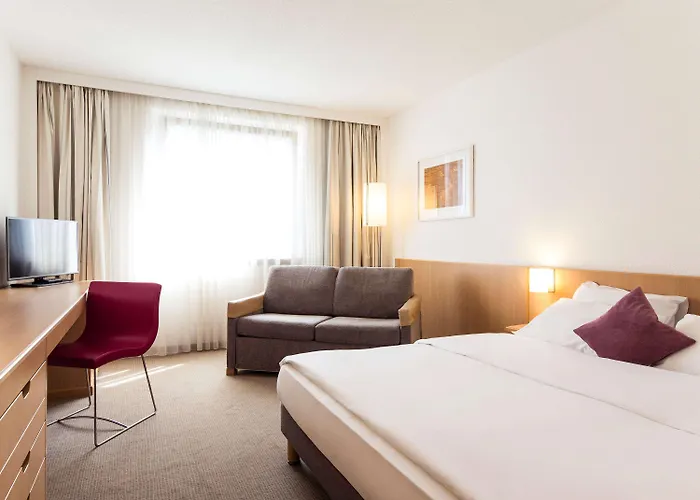 Hotel Novotel West 4*