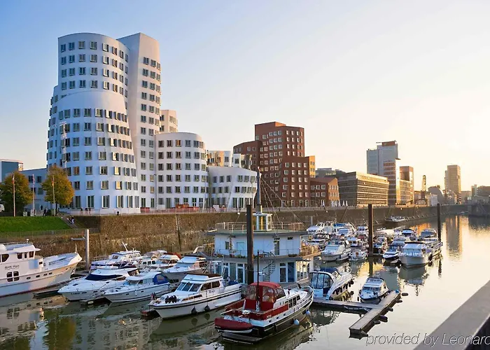 Novotel West Hotell 4*