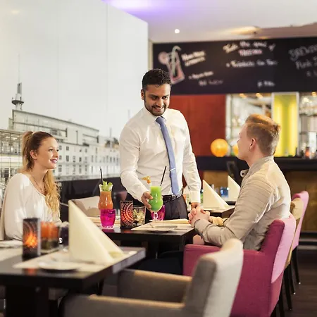 Novotel West 4* Ντίσελντορφ