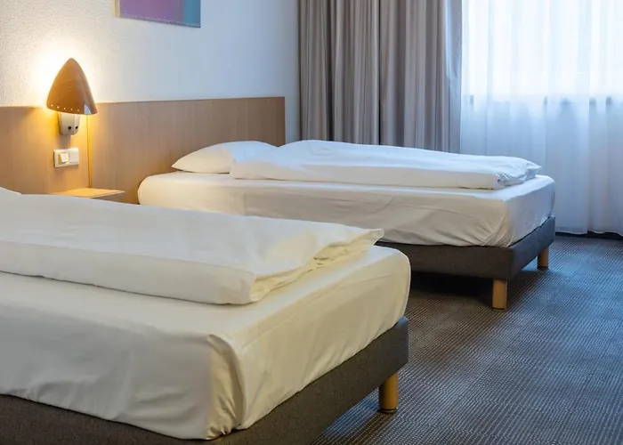 Novotel West Otel 4*